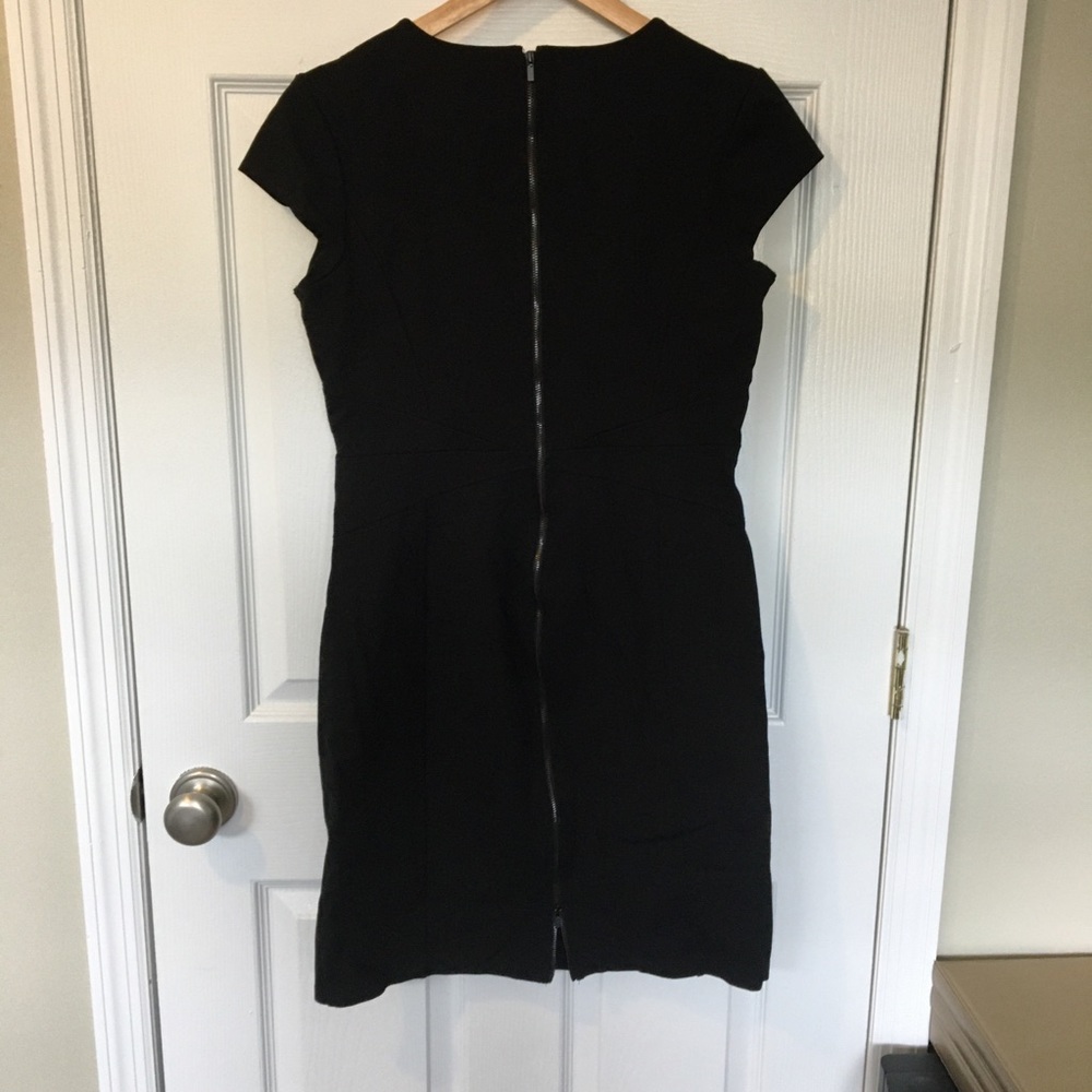 Halogen | Black V-Neck Zipper Back Sheath Dress